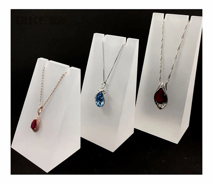 Custom Acrylic Jewelry Stand