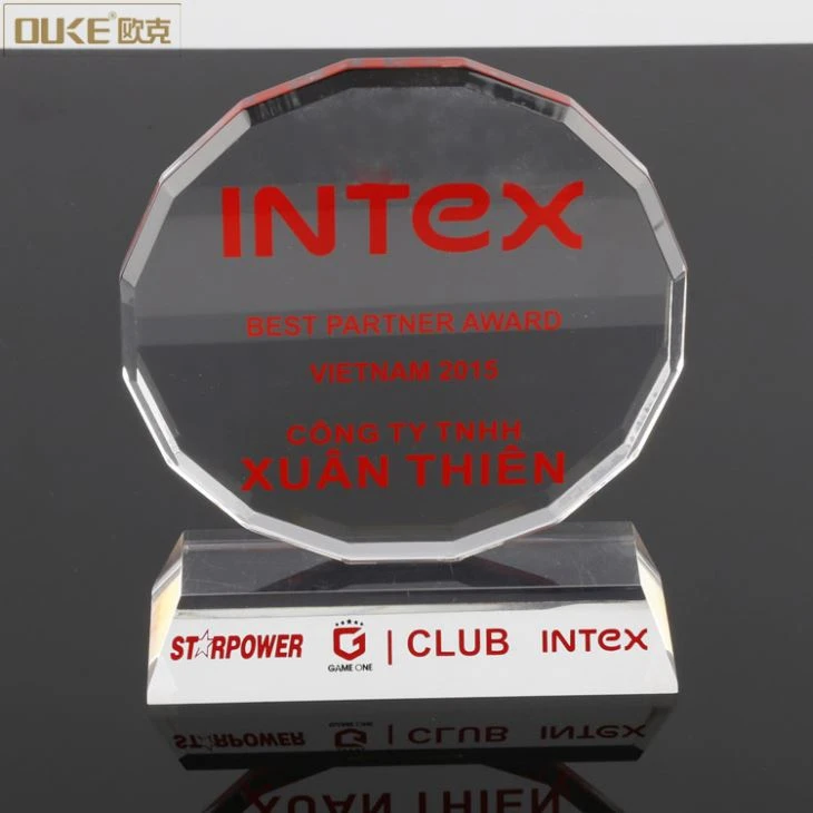 New Design Crystal Round Acrylic Trophy