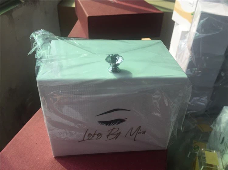 White Acrylic Eyelash Box With Lid