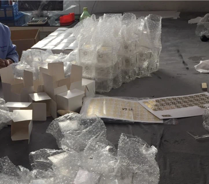 Small Acrylic Flip Box Ship To United Kingdom